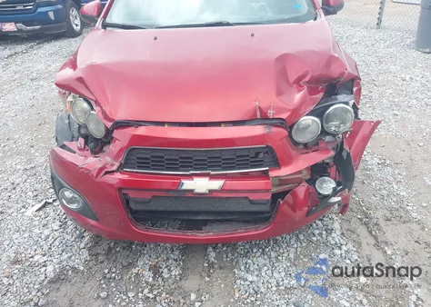 2015 Chevrolet Sonic Lt Auto из США, поврежденный, VIN 1G1JC5SG1F4150874